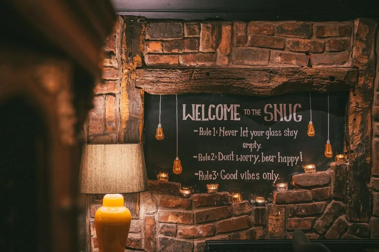 Отель Rose & Crown Inn